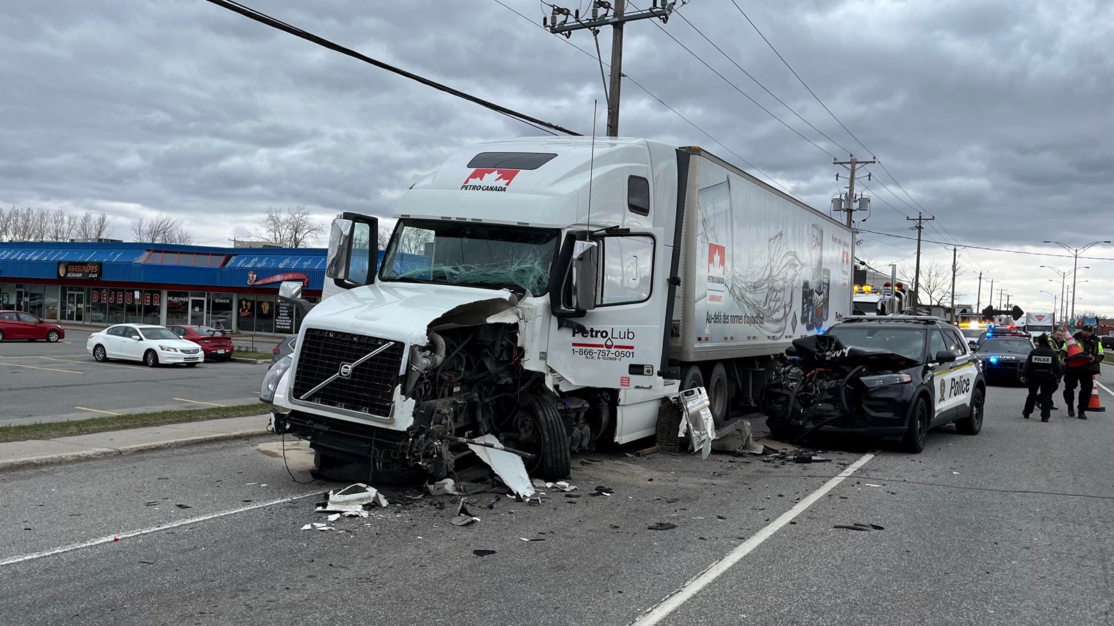 Policier blessé dans une collision à Vaudreuil-Dorion