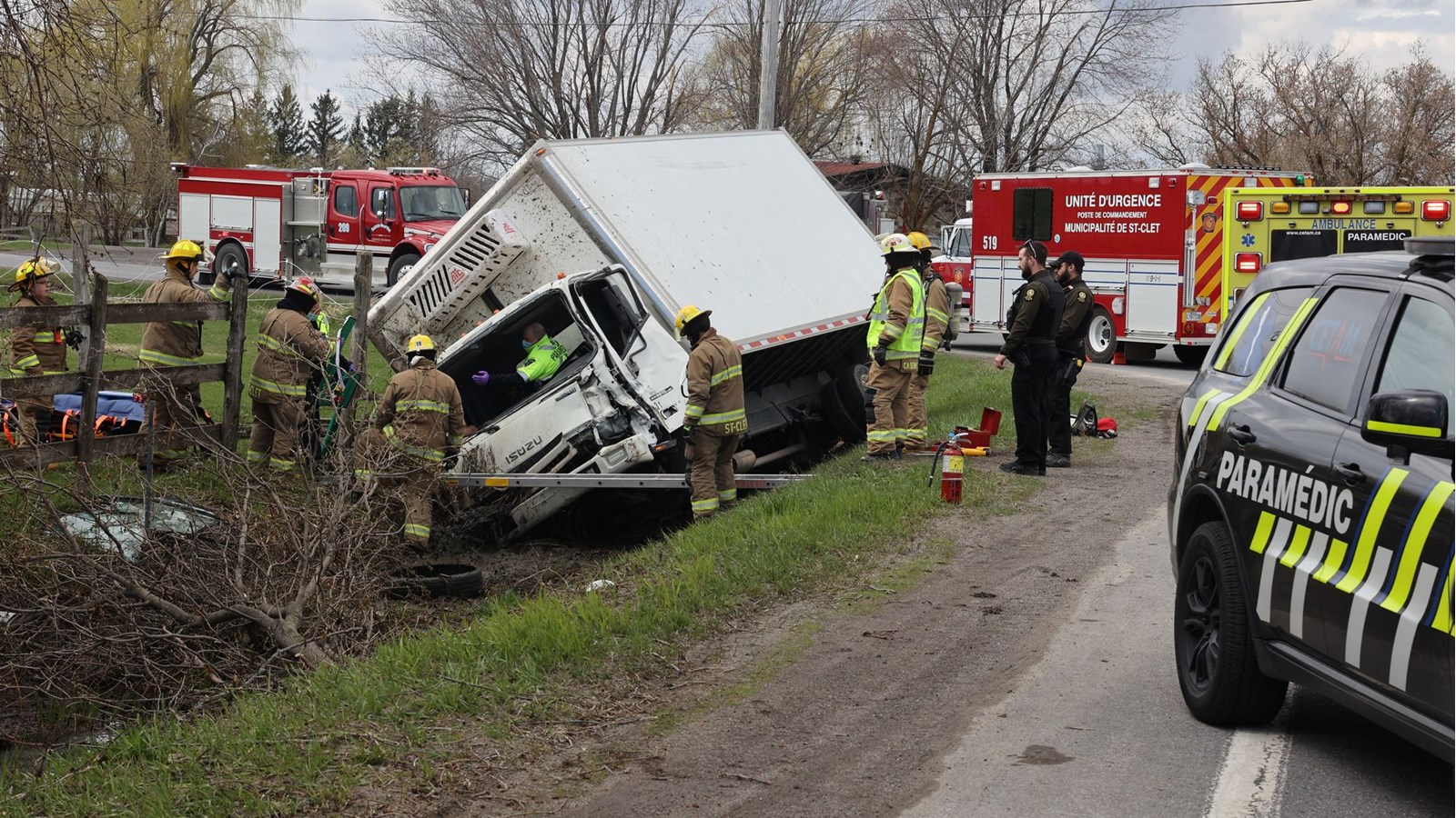 Un conducteur souffre de blessures importantes à la suite d'une violente collision