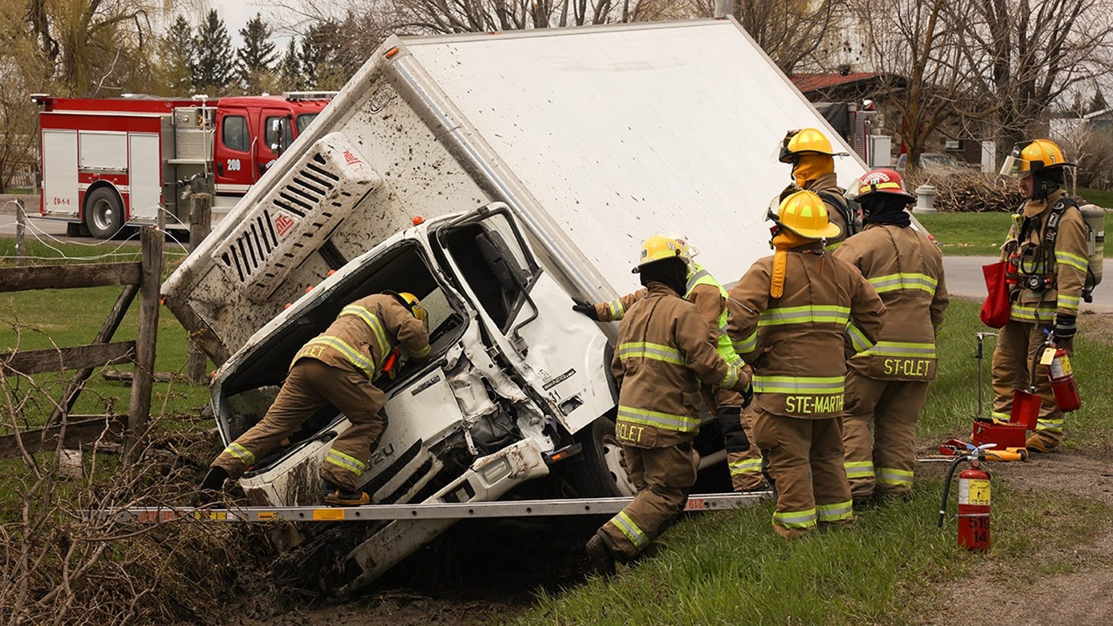 Un conducteur souffre de blessures importantes à la suite d'une violente collision