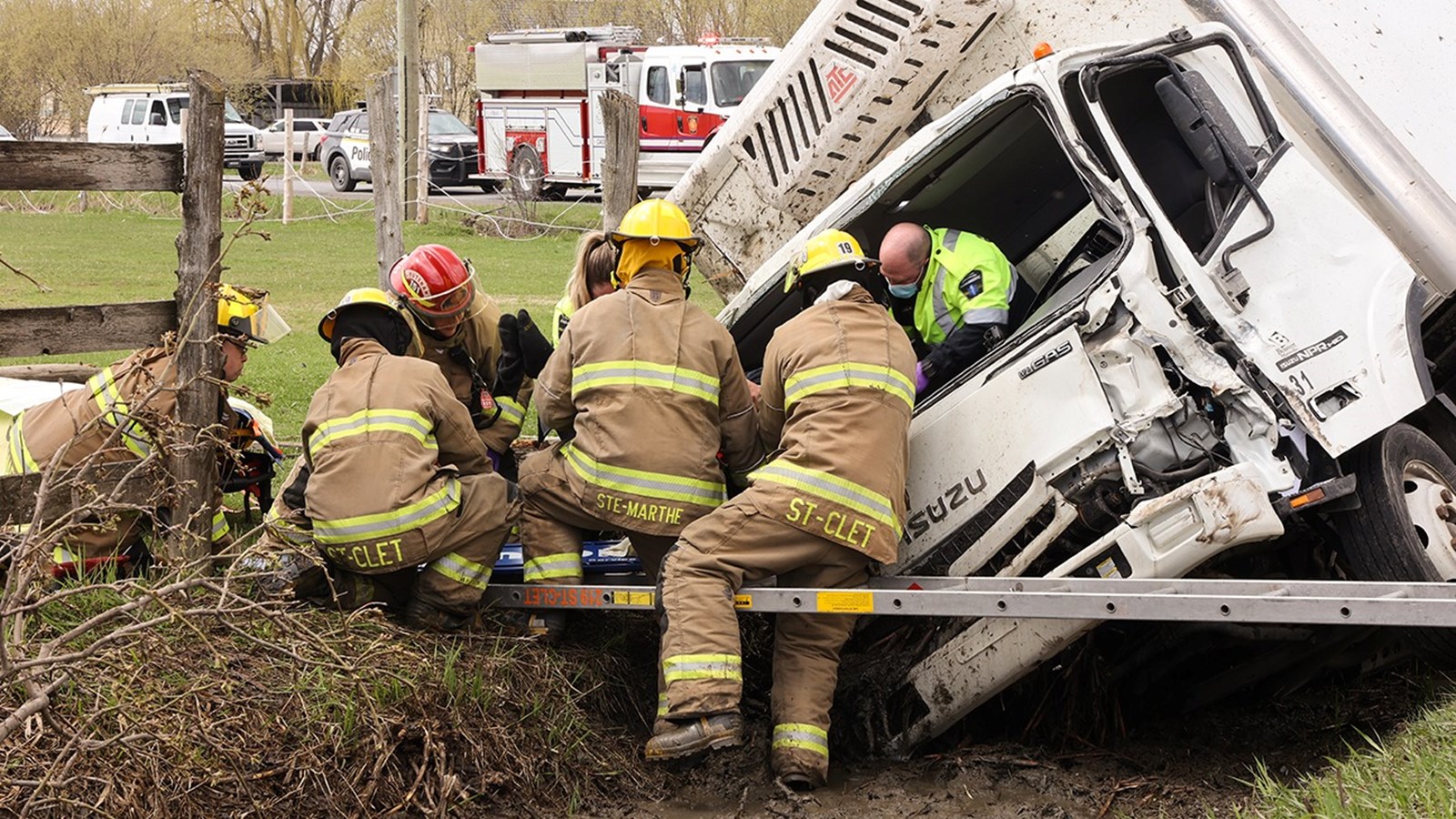 Un conducteur souffre de blessures importantes à la suite d'une violente collision