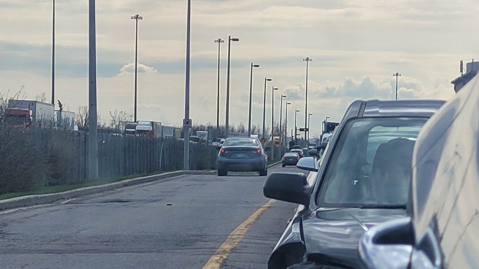 Pont de l'Île-aux-Tourtes: les voies rouvertes après un carambolage