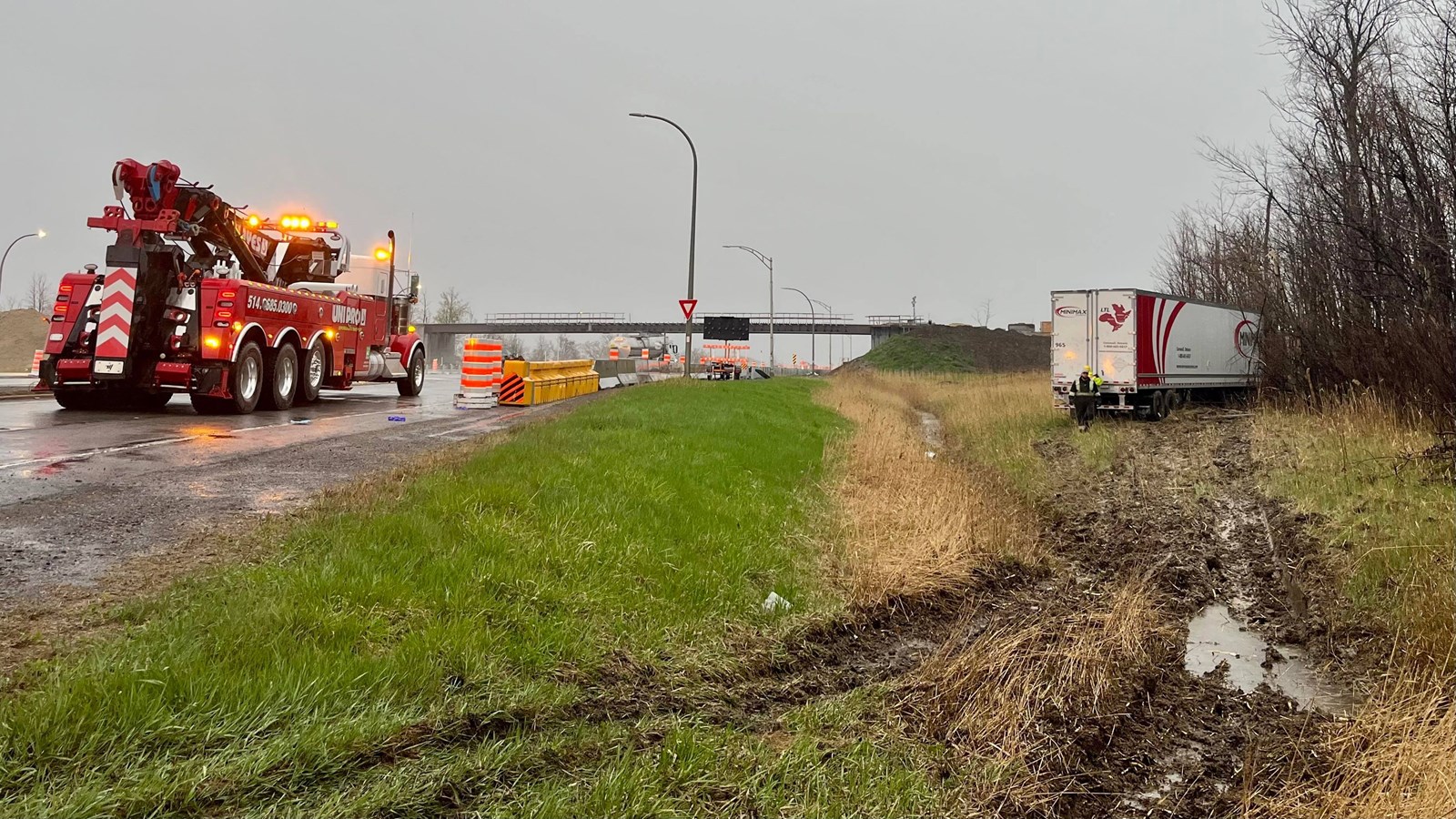 Le conducteur d'un poids lourd perd la vie à la suite d'une sortie de route