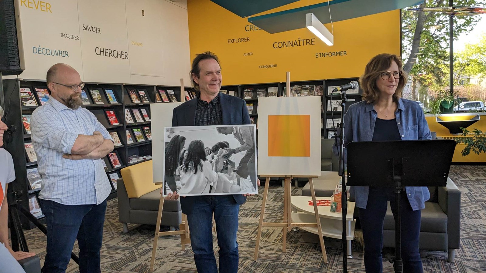 Une oeuvre de Denis Poirier prend son envol à la bibliothèque Armand-Frappier