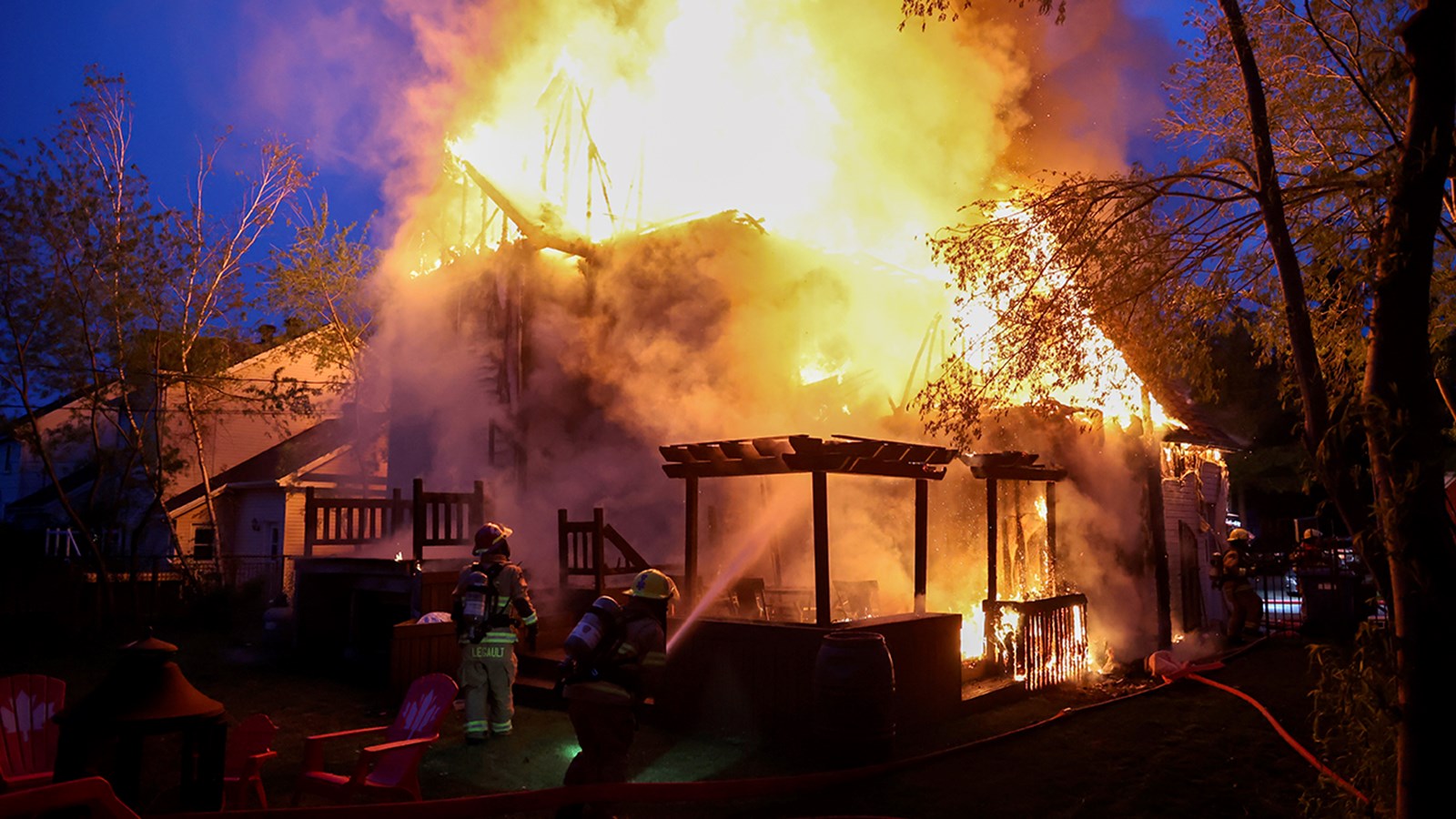 Un violent incendie ravage lourdement une résidence de Saint-Lazare