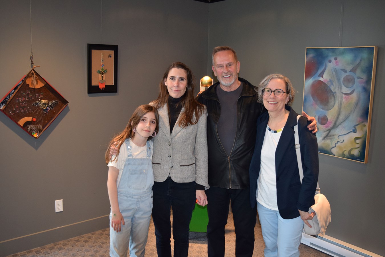 Sa fille, Tania Perlini, coordonnatrice au développement culturel de la MRC avec Claude H. Vallée et sa conjointe