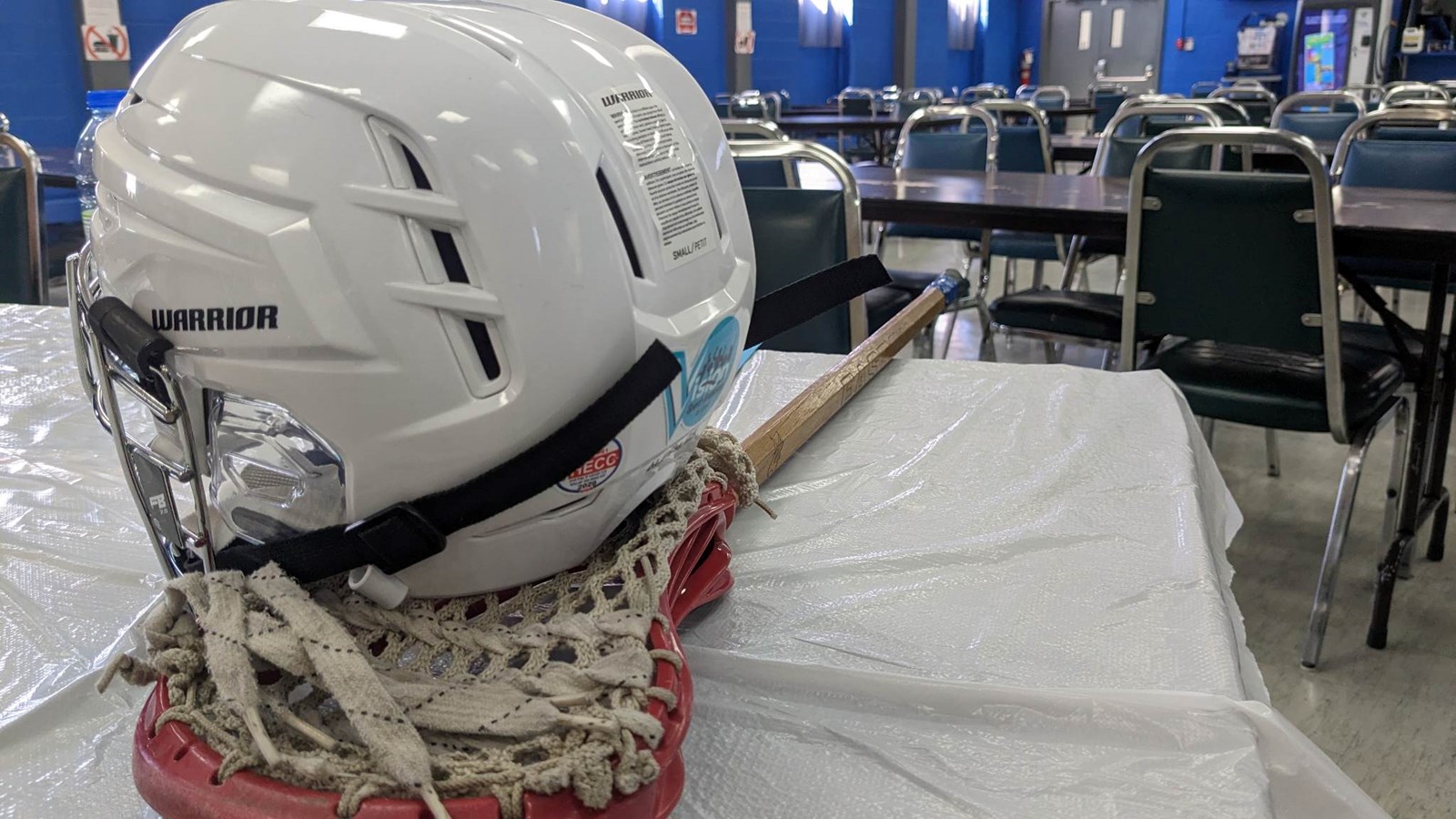 Avec l'aide financière octroyée à l'Association de Crosse de Valleyfield et du Suroît, l'organisme a pu fait l'acquisition de casques pour ses joueurs