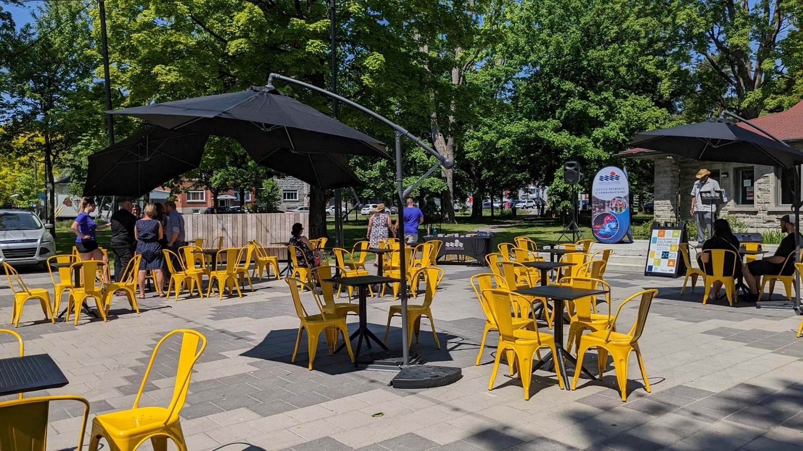 Le parc Salaberry accueillera les Jeudis Gourmands, les Samedis Dansants et les Flâneries du week-end cet été jusqu'au 2 septembre