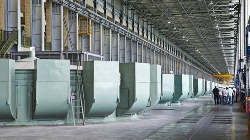 La Centrale de Beauharnois possède 36 groupes turbine‑alternateur alignés sur près d’un kilomètre