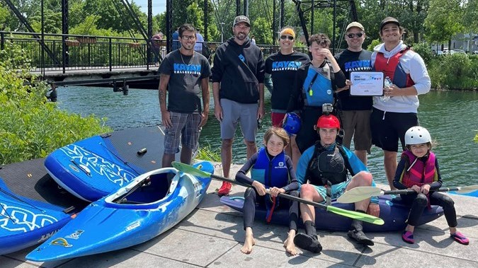 Grâce à la présence de Kayak Valleyfield, de nombreuses personnes ont pu s'initier à ce loisir