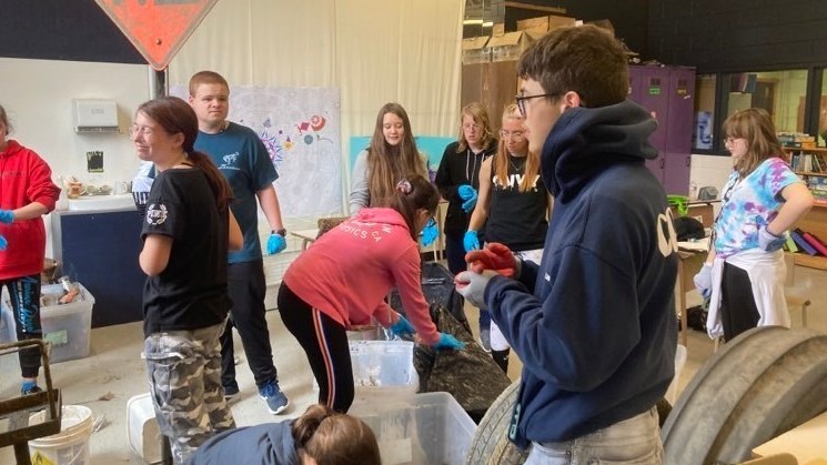L'école Arthur-Pigeon dévoile sa Rivière 100 déchets