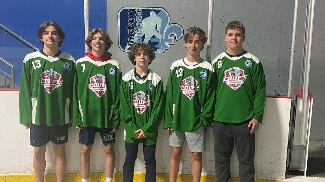 De gauche à droite, on retrouve sur la photo: Olivier Charron, Noah Leduc, Vincent Chevrier, Louis Groulx et Nolan Wilson 