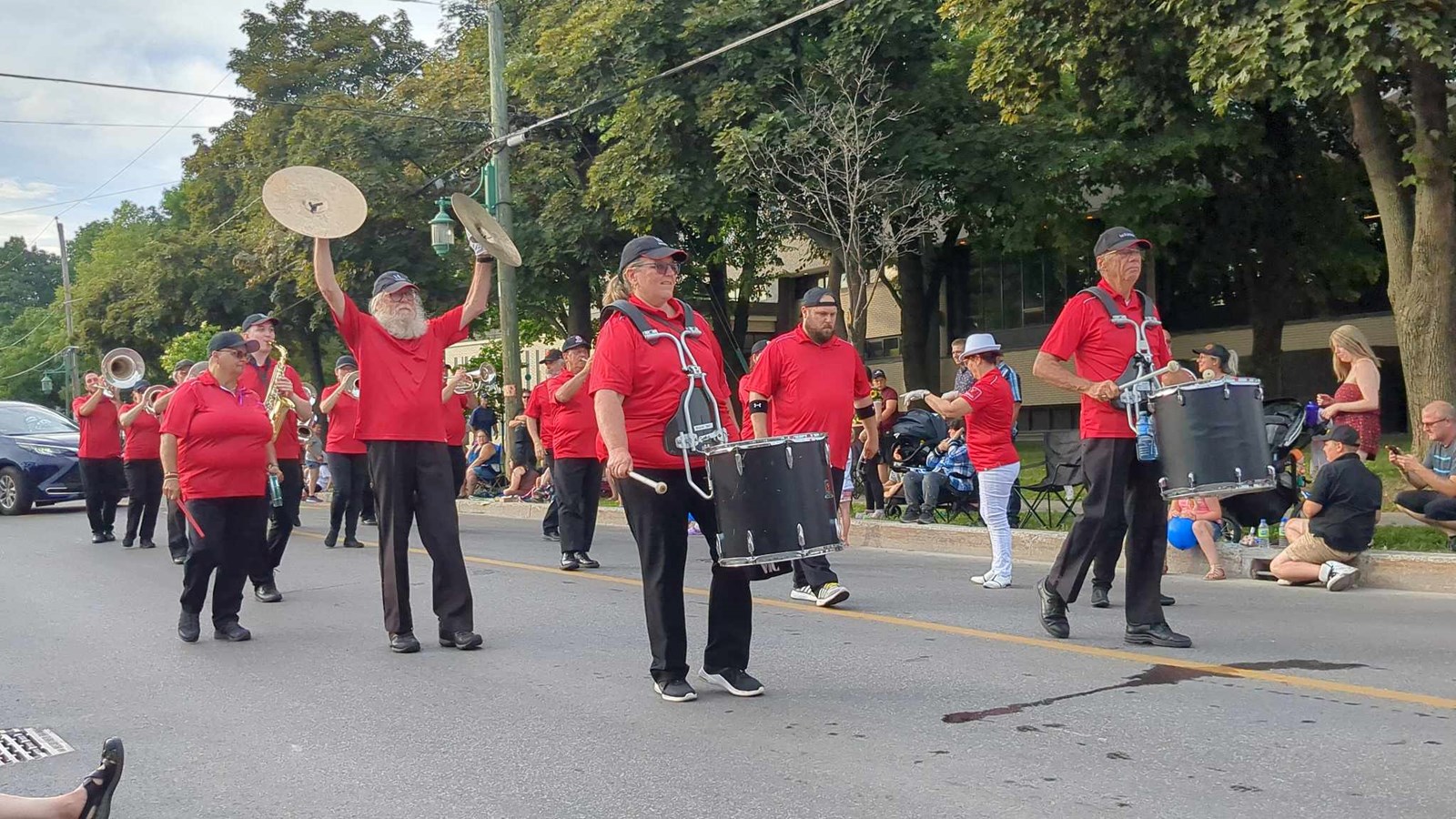Retour en images sur le défilé de la Fête nationale et le spectacle de Sara Dufour à Salaberry-de-Valleyfield 