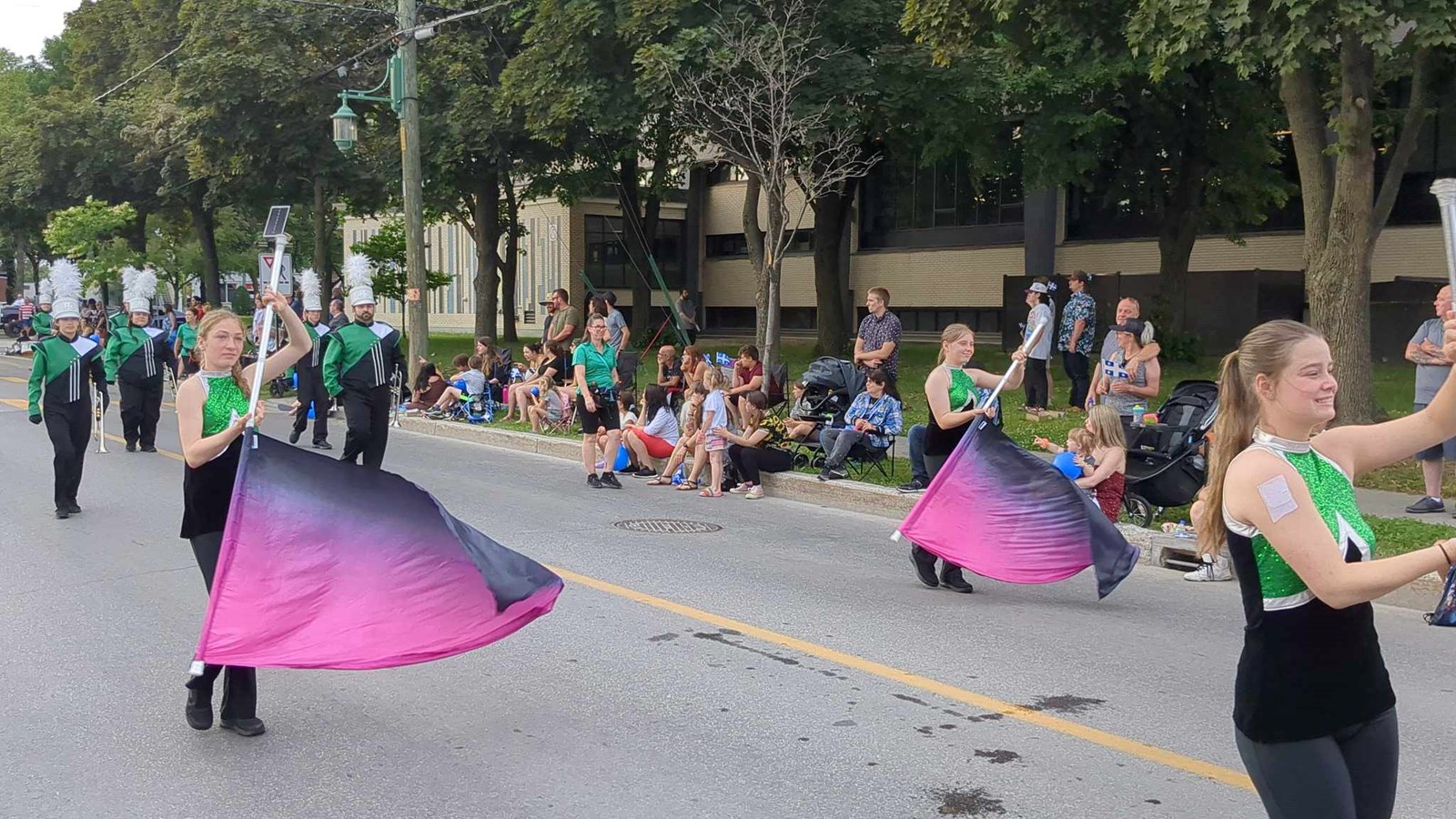 Retour en images sur le défilé de la Fête nationale et le spectacle de Sara Dufour à Salaberry-de-Valleyfield 
