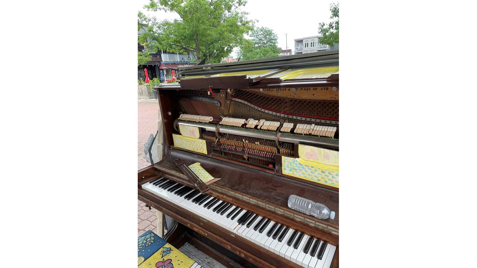 Vandalisme sur le piano public de la place du Marché