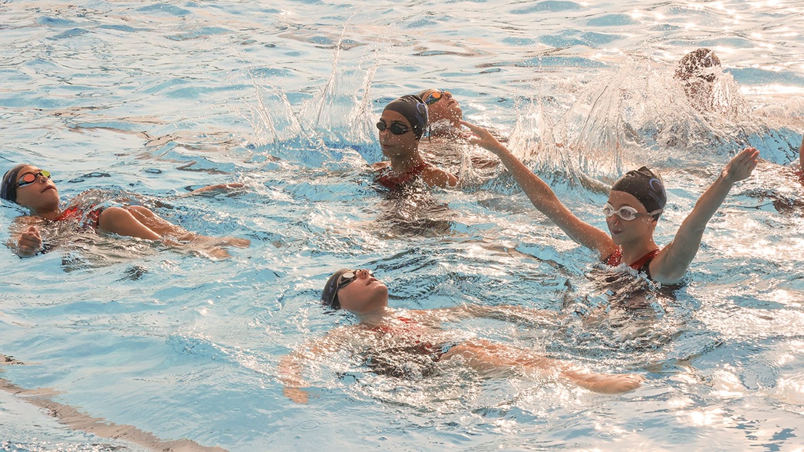 Retour en images sur le premier spectacle caritatif du Club aquatique de la Ville de L’Île-Perrot