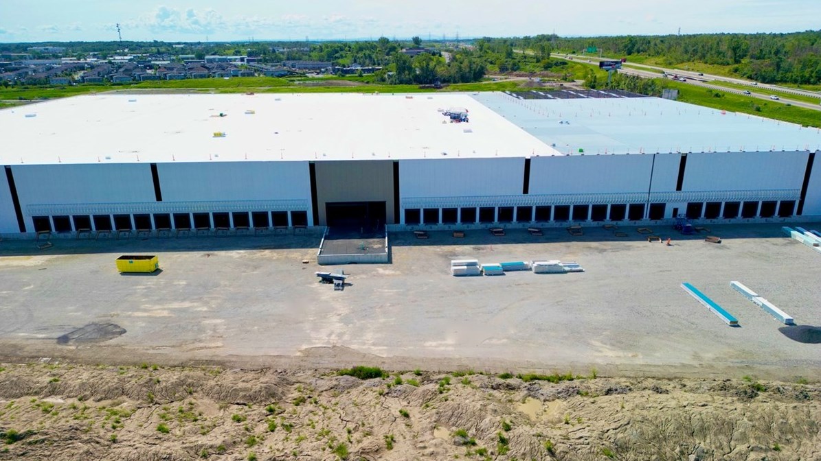 La construction du nouveau centre de distribution de Walmart à Vaudreuil-Dorion avance bien