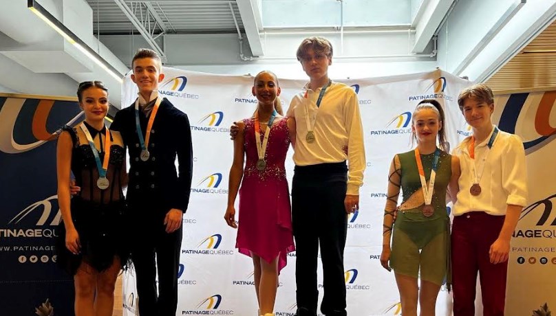 Les patineurs Amélia Dufour-Saysourinho et Anthony MacDonald du CPA Valleyfield ont pris le second rang dans la catégorie Novice Danse lors des Championnats québécois d'été