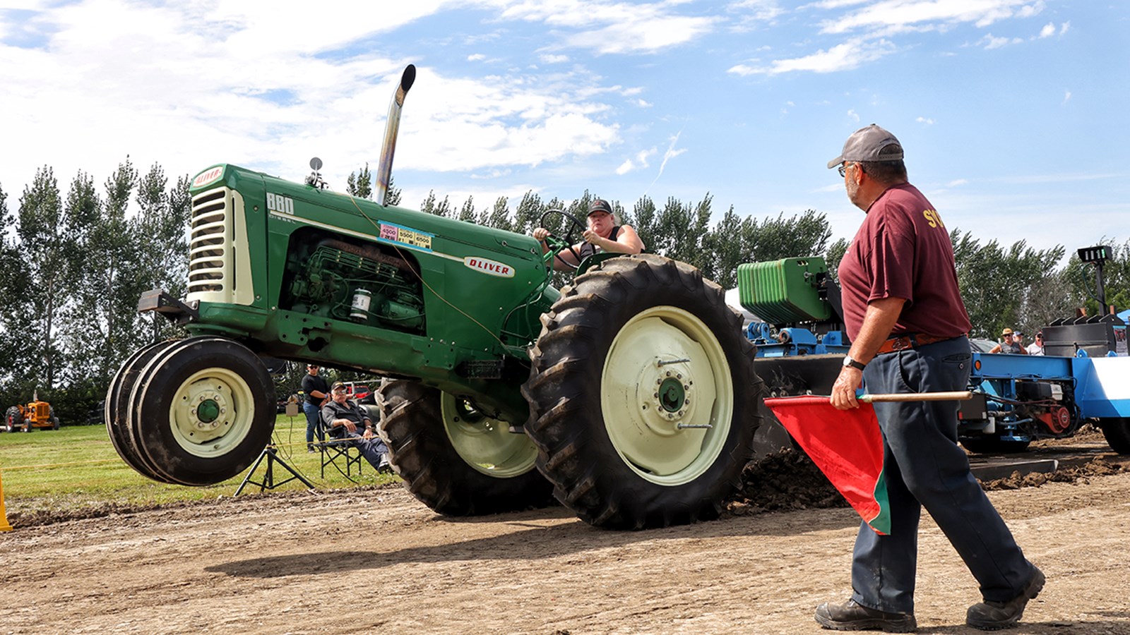 Un bel esprit de camaraderie à la 17e édition de Tires de tracteurs antiques