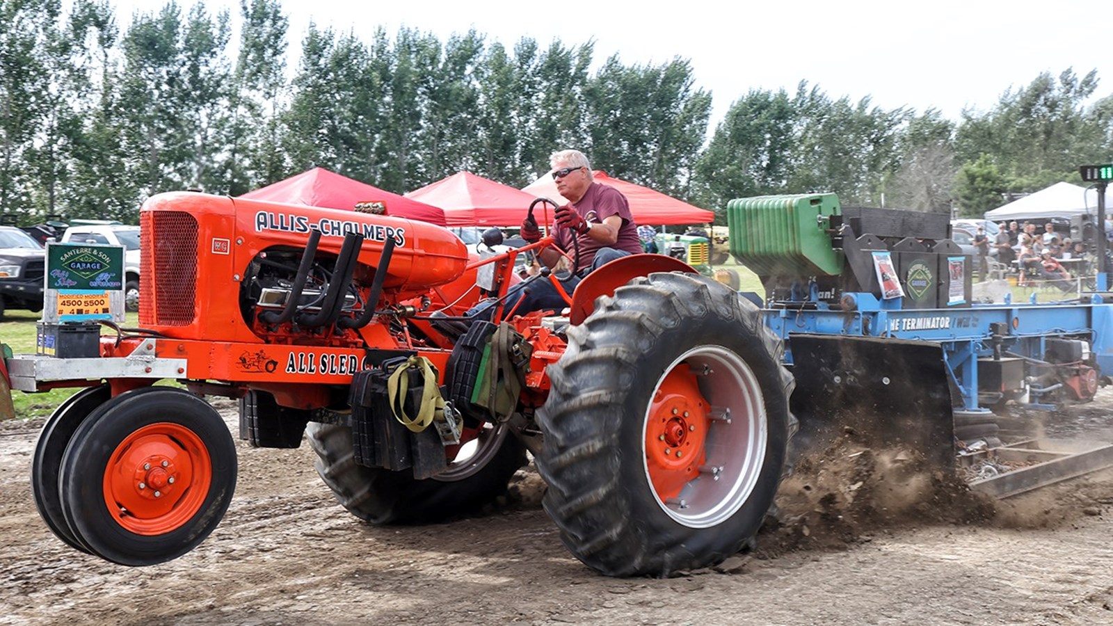 Un bel esprit de camaraderie à la 17e édition de Tires de tracteurs antiques