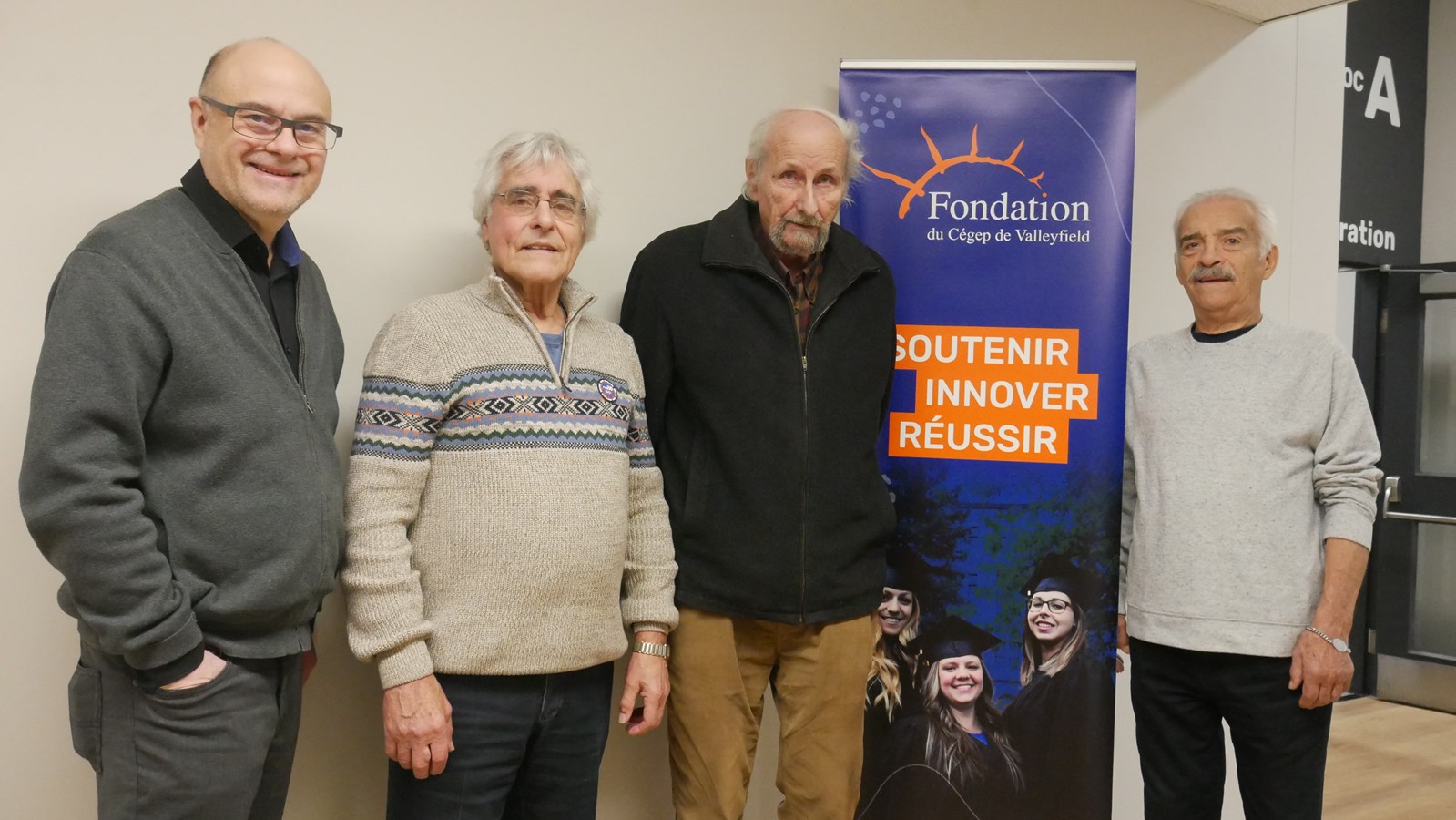 A donation of nearly $5,000 for the Fondation du Cégep de Valleyfield   