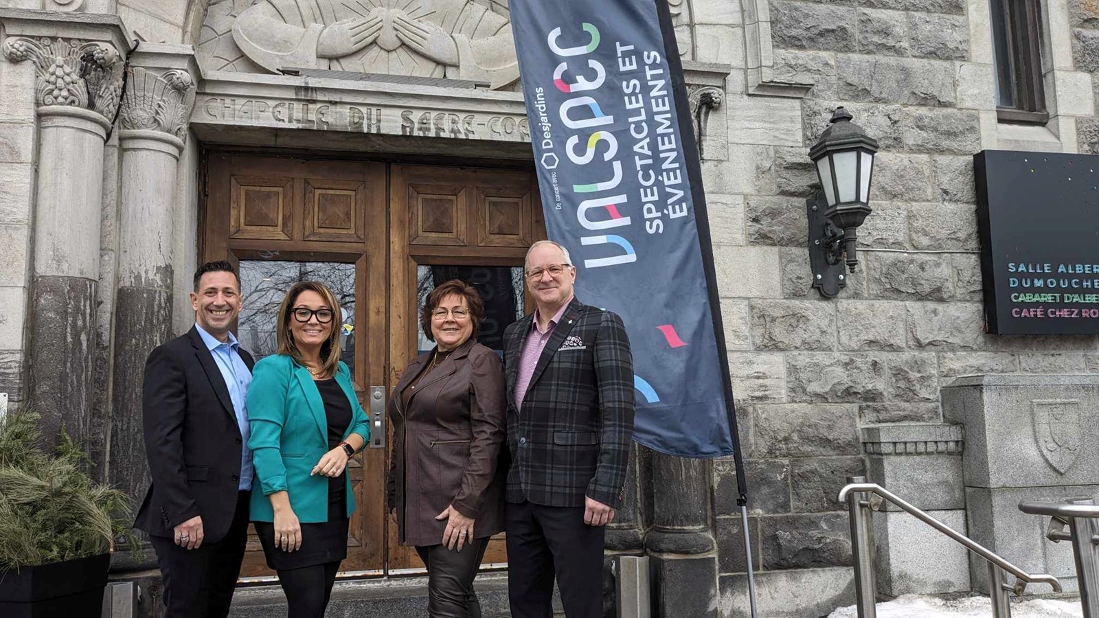 La Cérémonie NOVA sera tenue grâce à la collaboration de deux partenaires majeurs, soit Claude Reid, député de Beauharnois, représenté sur la photo par Sylvain Leblanc (à droite) et Steve Charland, copropriétaire de Kia Valleyfield et Mitshubishi Valleyfield (à gauche)