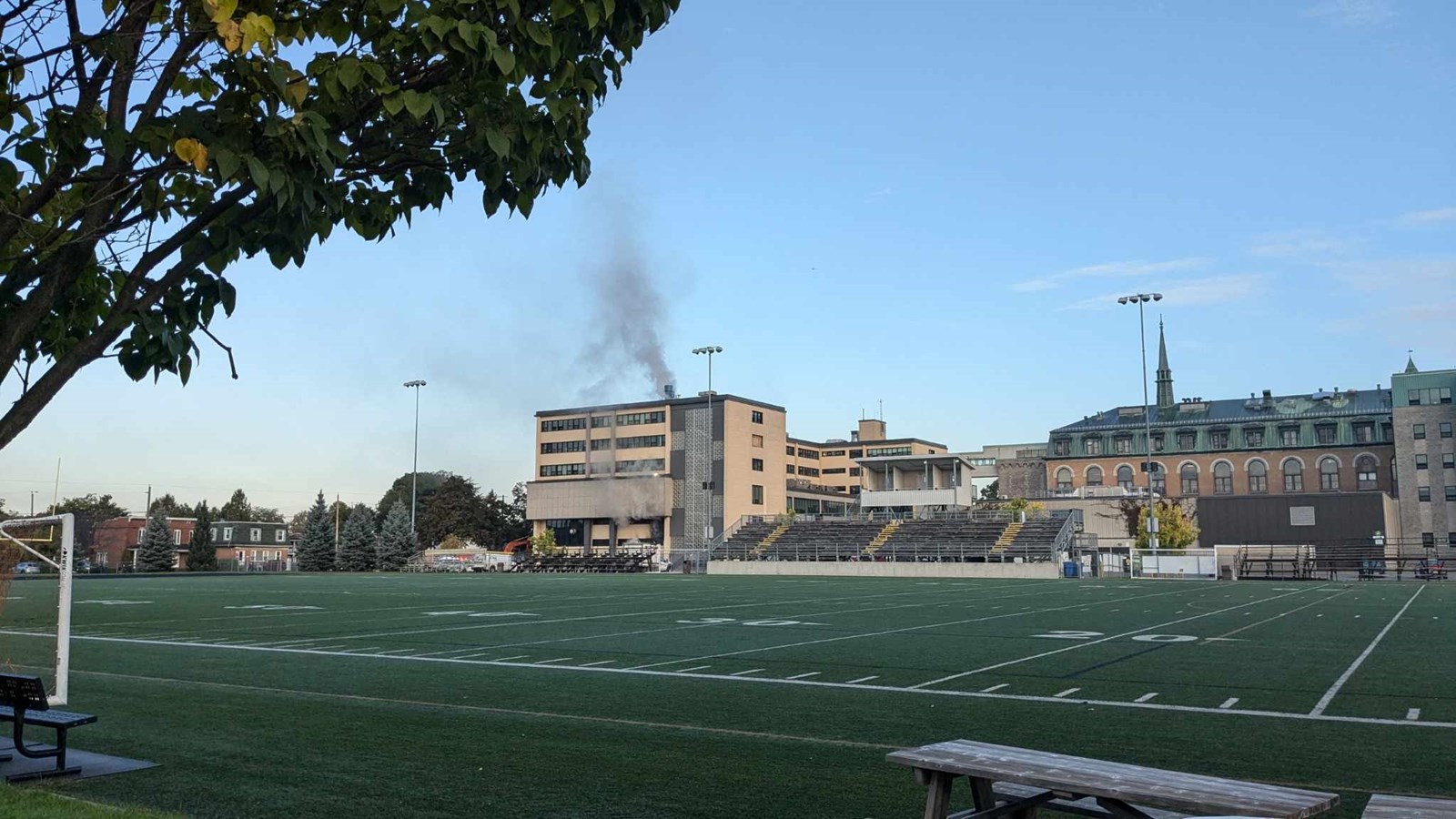 Cégep de Valleyfield: Un employé est poignardé