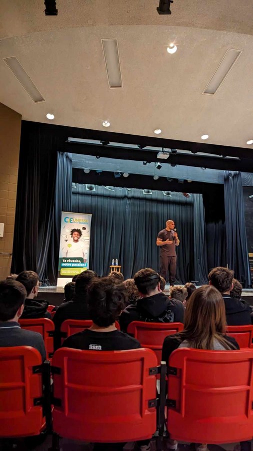 Journées de la persévérance scolaire: visite d'Étienne Boulay à la Baie-St-François