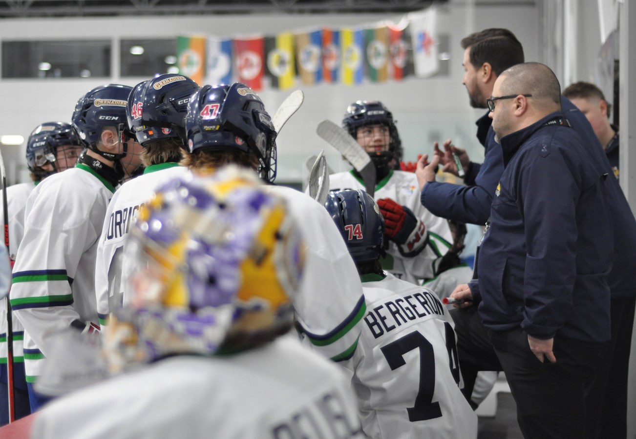 L’appui des entraîneurs, mais aussi de leurs partisans, est essentiel pour les athlètes du Sud-Ouest qui comptent sur une foule bruyante et des coachs de qualité