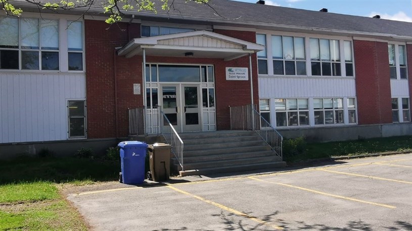 Des cours de hockey cosom offerts ce printemps à Coteau-du-Lac