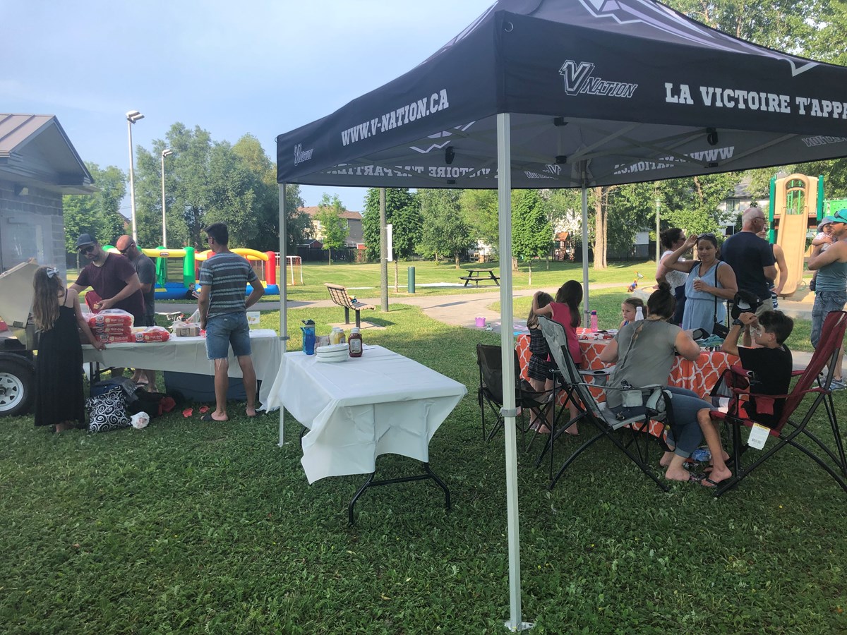 Fête des voisins. Pointe du Canal, parc des Éperviers