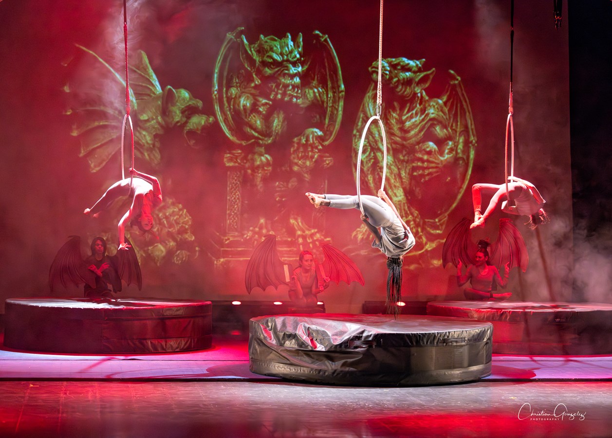 La troupe de cirque des Trois-Lacs en met plein la vue