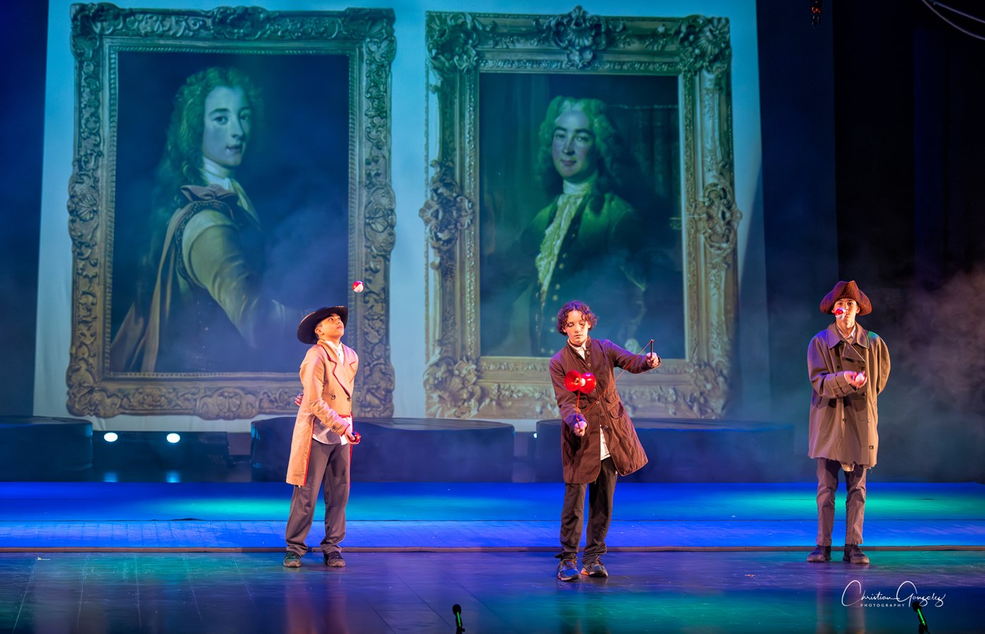La troupe de cirque des Trois-Lacs en met plein la vue