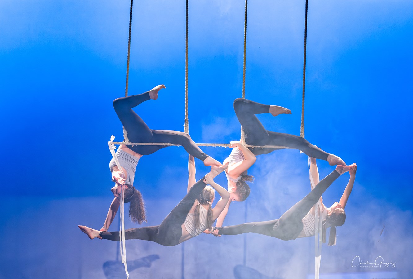 La troupe de cirque des Trois-Lacs en met plein la vue
