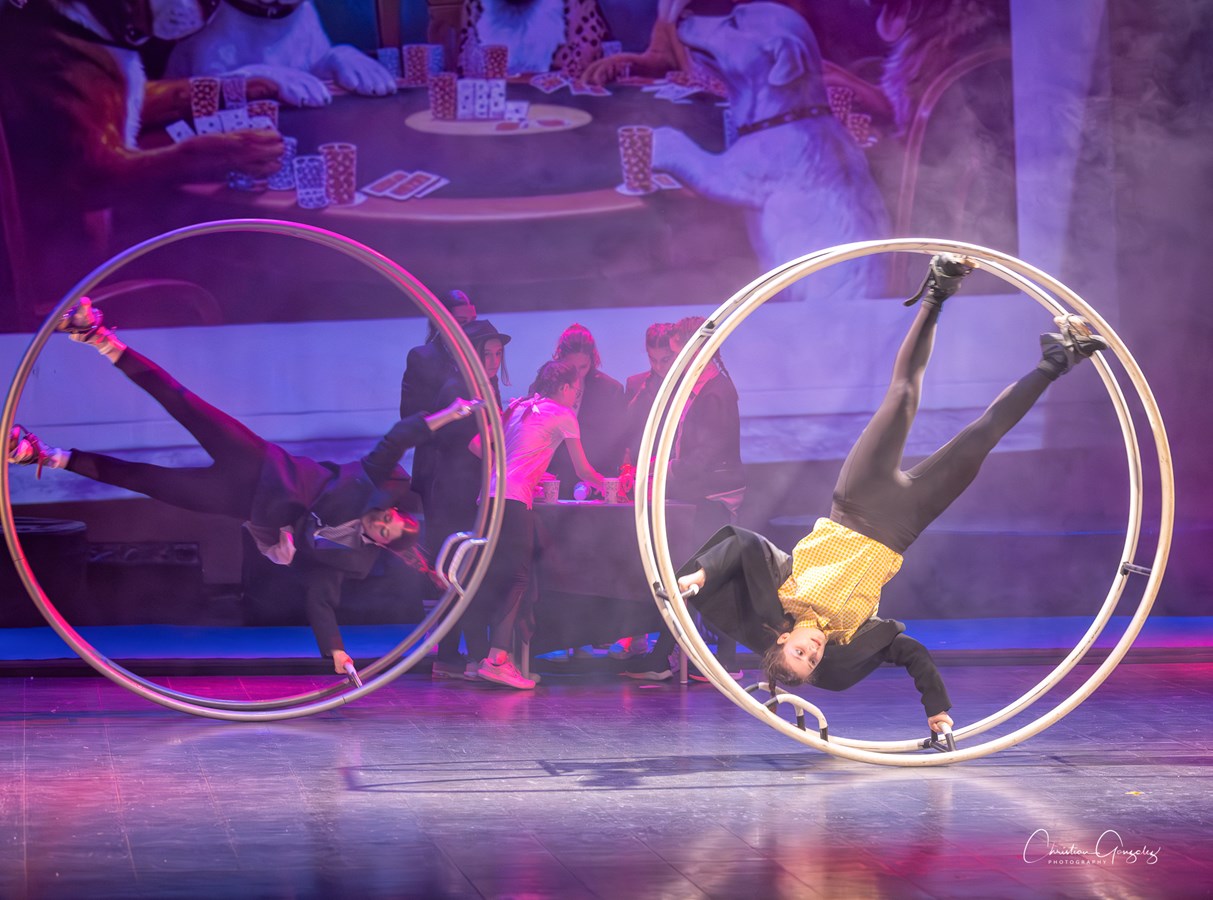La troupe de cirque des Trois-Lacs en met plein la vue