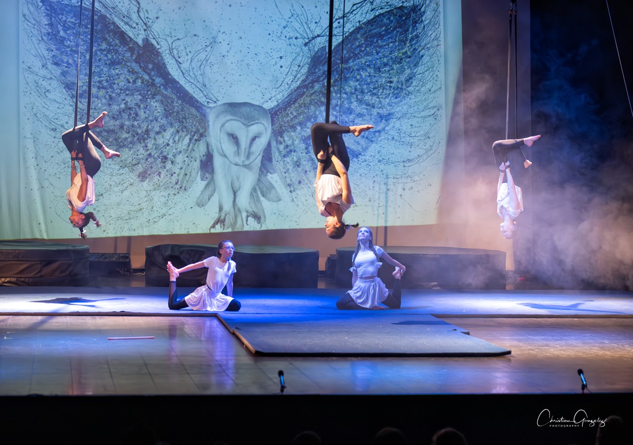 La troupe de cirque des Trois-Lacs en met plein la vue