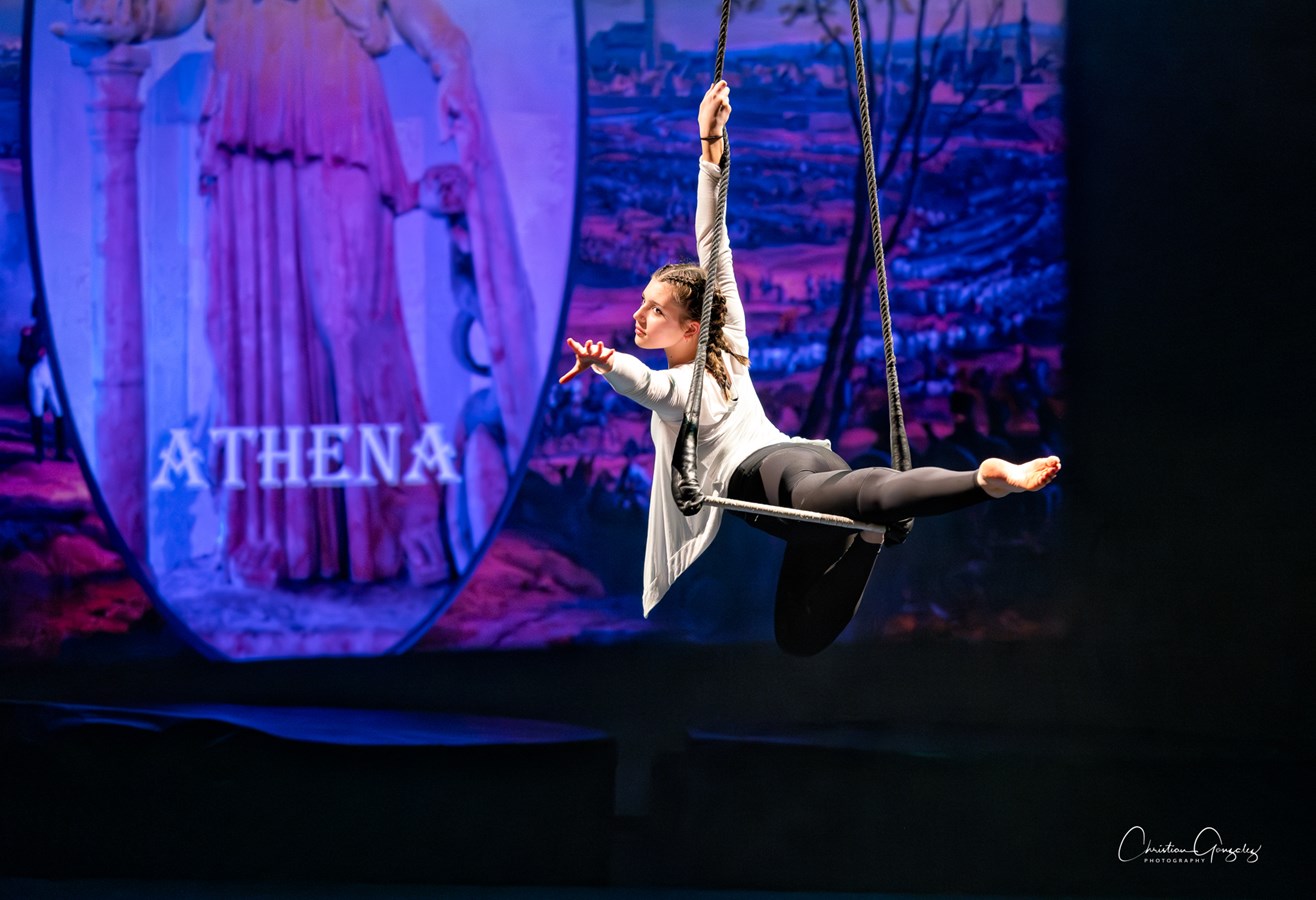 La troupe de cirque des Trois-Lacs en met plein la vue
