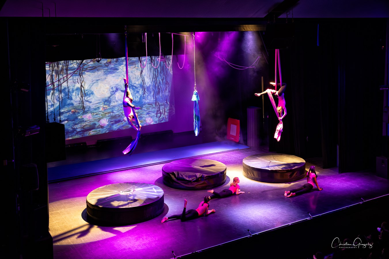 La troupe de cirque des Trois-Lacs en met plein la vue