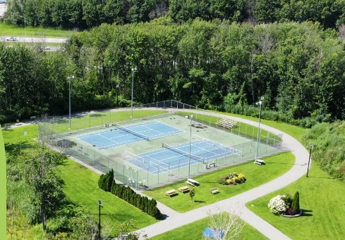 Terrains de tennis et de pickleball à Saint-Zotique : réservés aux résidents
