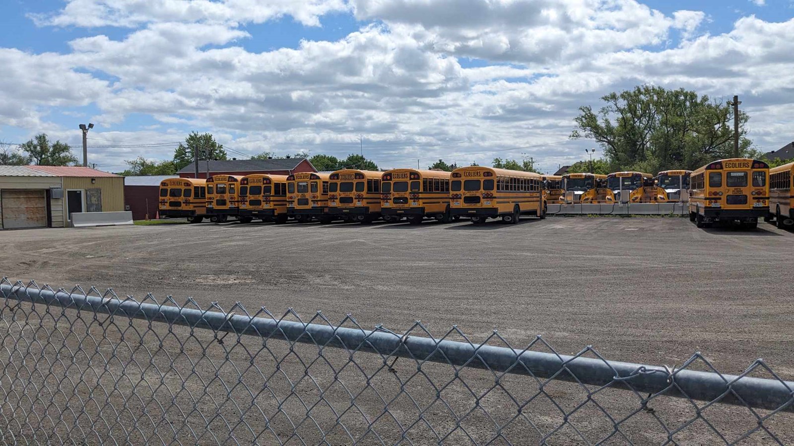 Marilyne Picard annonce 200 000 $ pour électrifier le transport scolaire de Soulanges