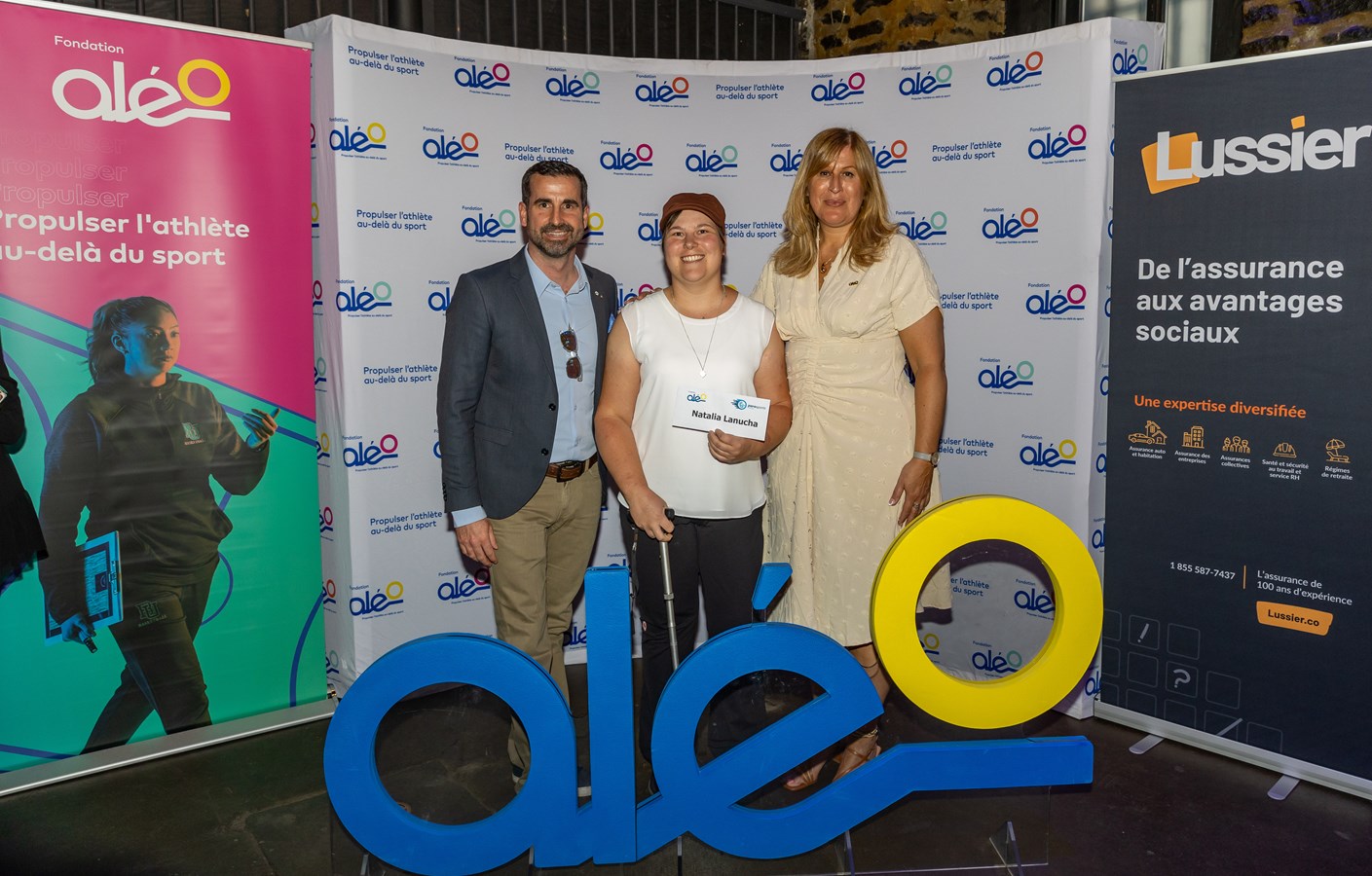 Benoit Huot, président de Parasports Québec, Natalia Lanucha et Patricia Demers, directrice générale de la Fondation Aléo