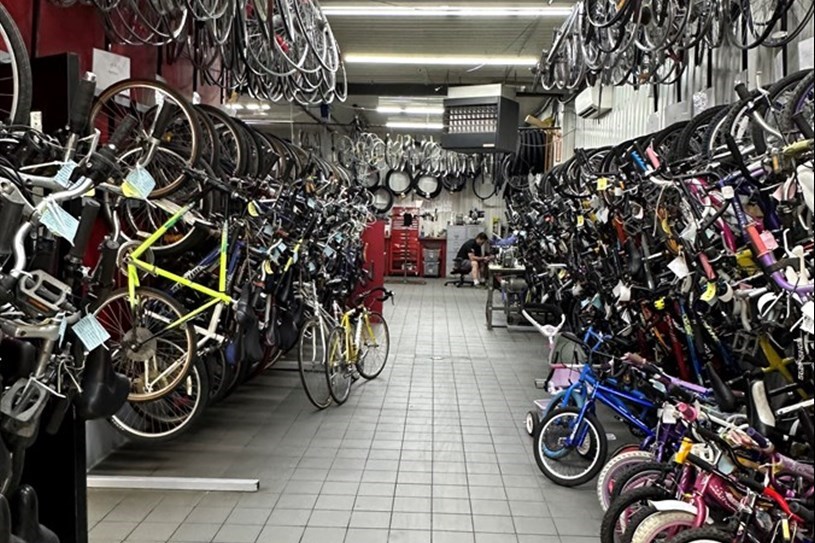 Faute de personnel, le Zèbre rouge suspend la vente de vélos