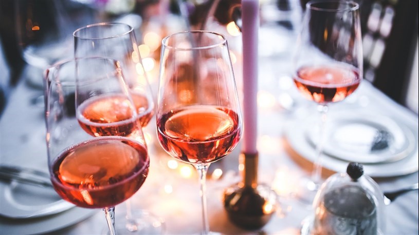 Saison estivale: comment consommer de l'alcool de façon responsable?