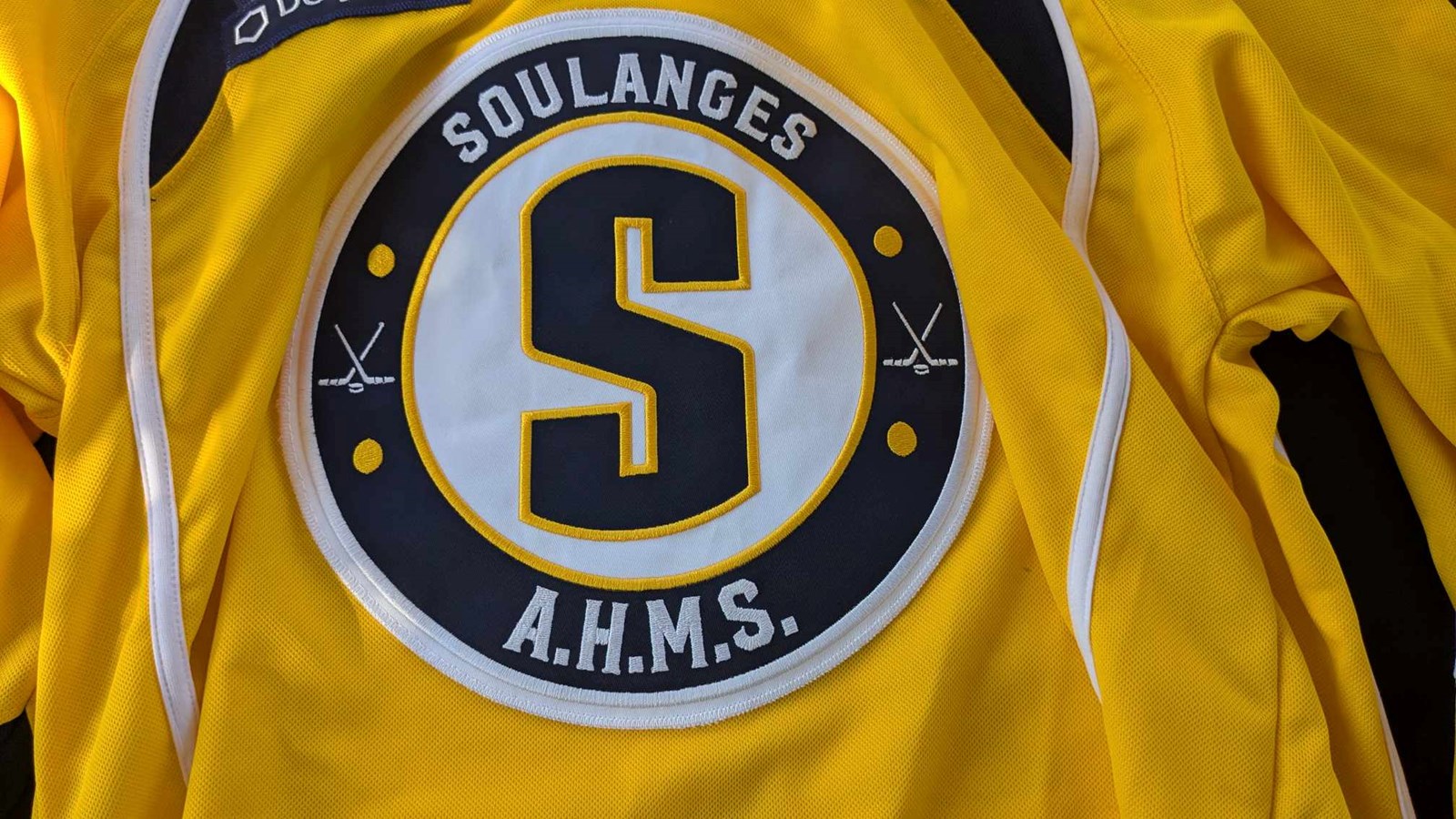 Un nouveau logo et des nouvelles couleurs pour l'Association de hockey mineur de Soulanges 