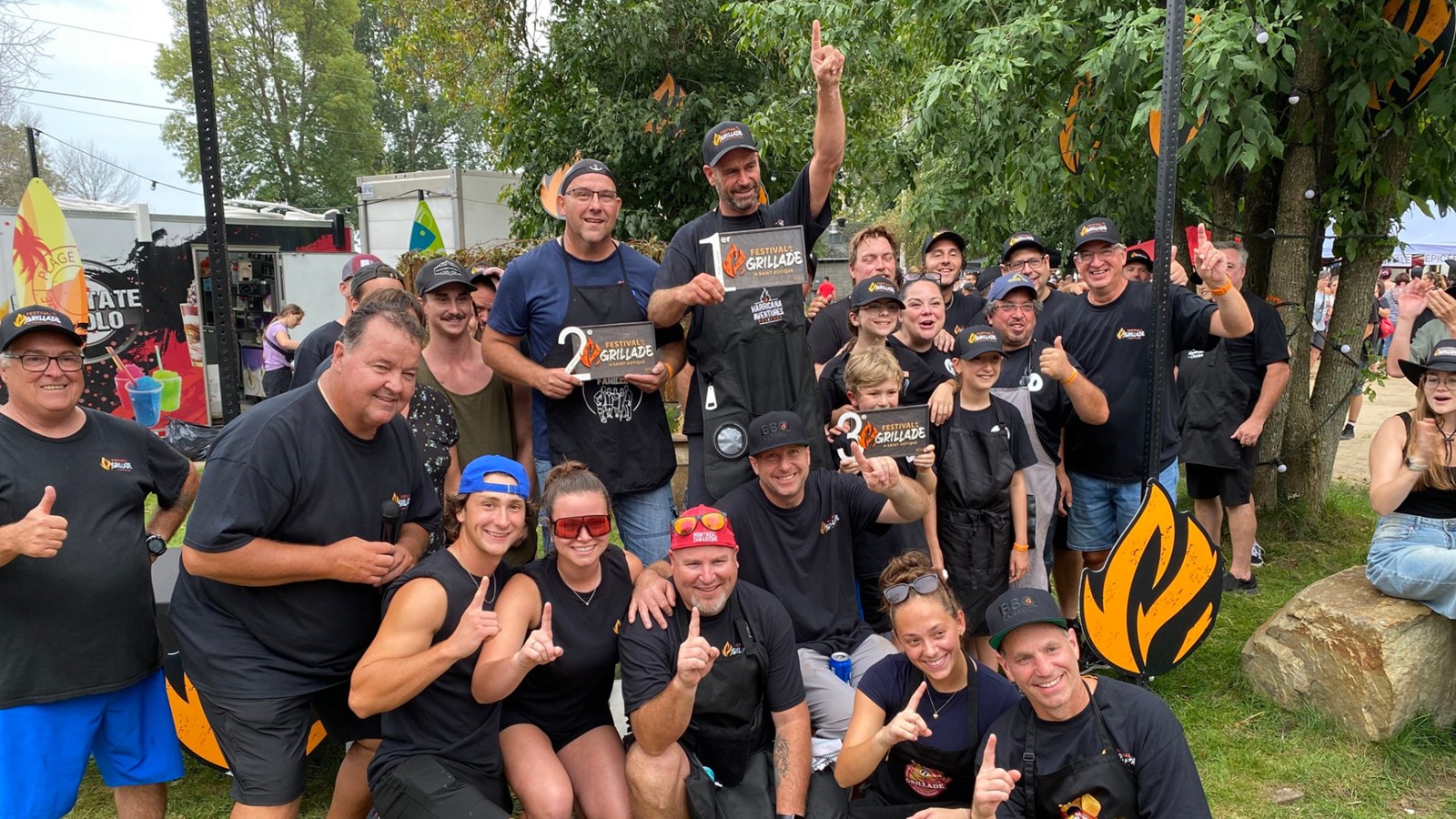 Les gagnants du volet amateur se sont regroupés le temps d'une photo