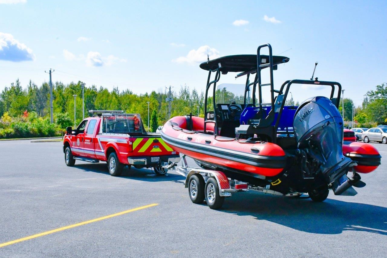 Un nouveau bateau de sauvetage pour l’équipe incendie de Rigaud