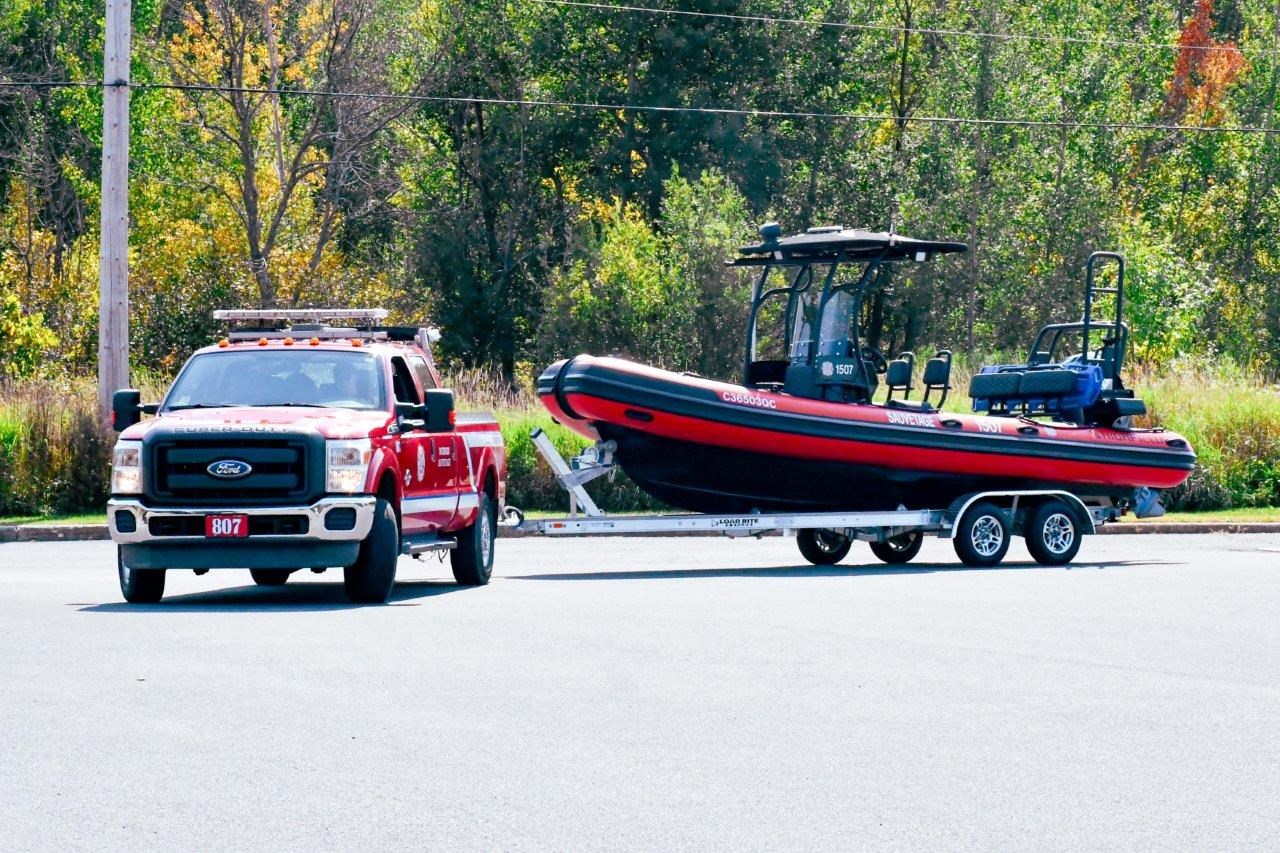 Un nouveau bateau de sauvetage pour l’équipe incendie de Rigaud