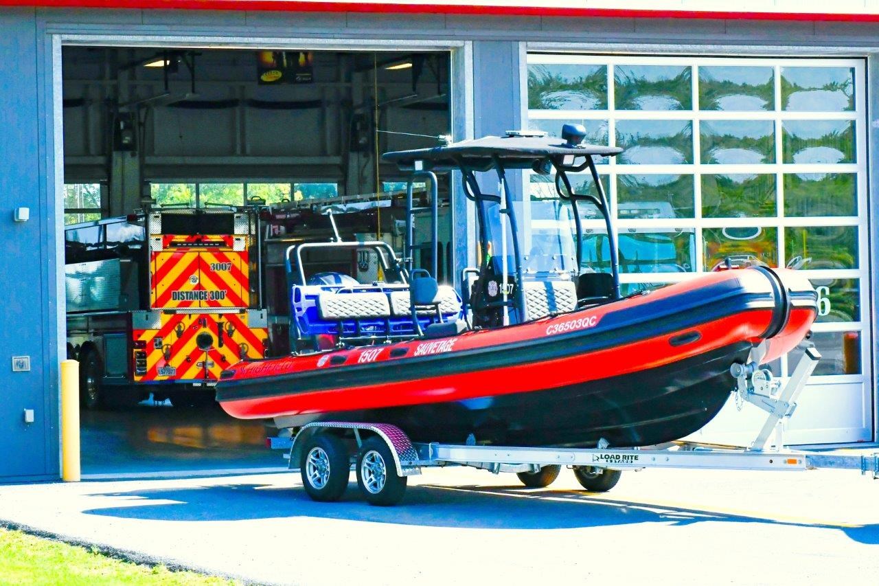 Un nouveau bateau de sauvetage pour l’équipe incendie de Rigaud