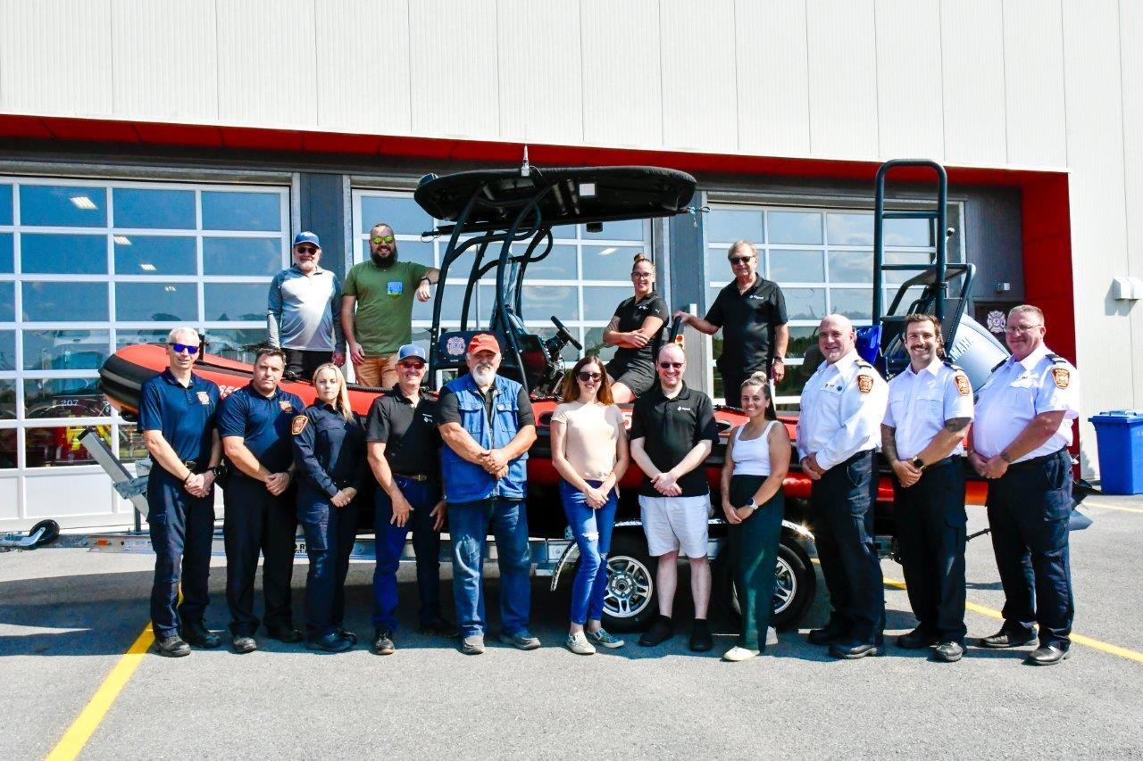 Un nouveau bateau de sauvetage pour l’équipe incendie de Rigaud