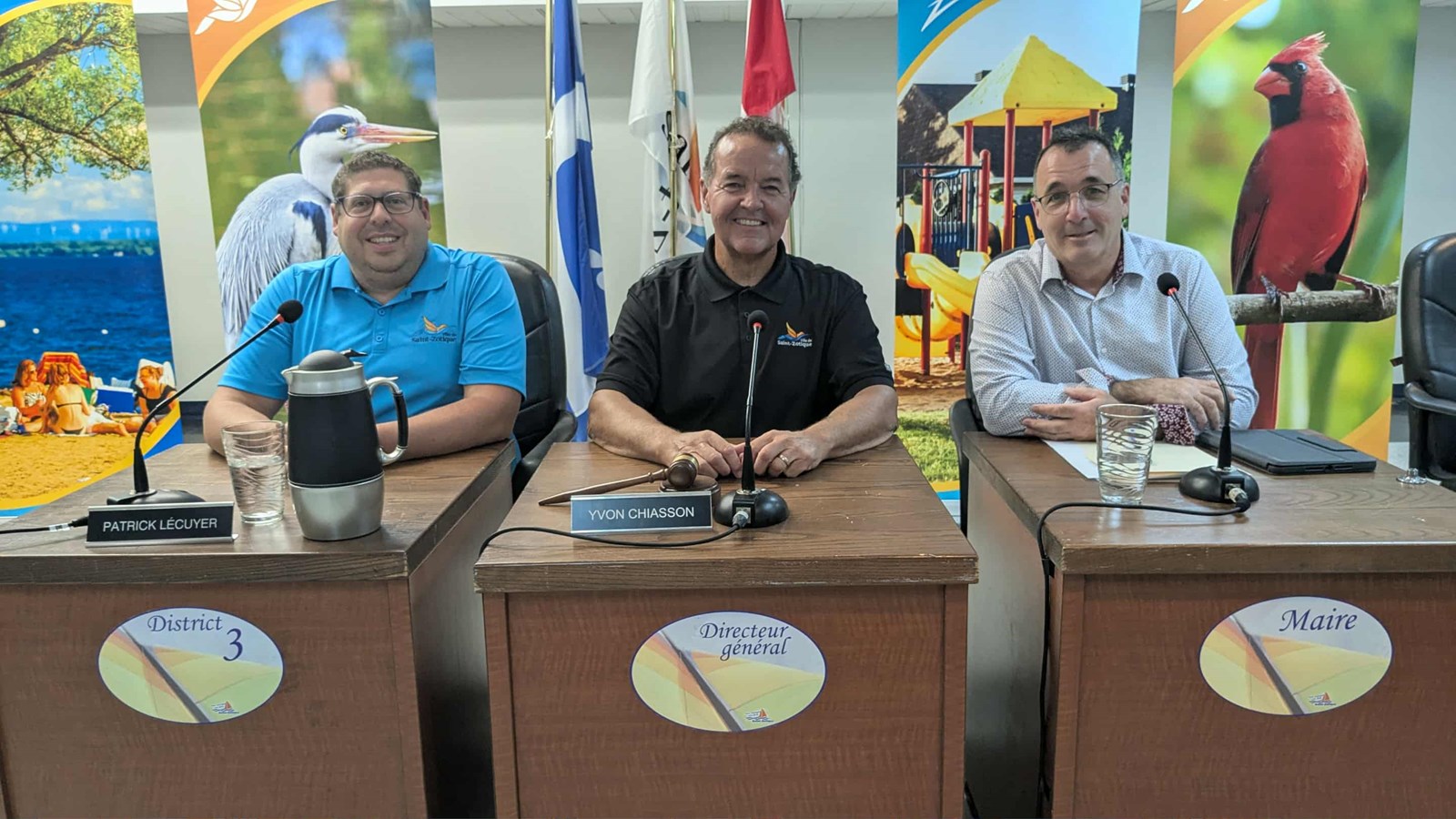 Jonathan Anderson, du district 1, Yvon Chiasson, maire et Eric Lachance du district 4 participaient à leur dernière séance publique en tant qu'élus municipaux ce 1er octobre
