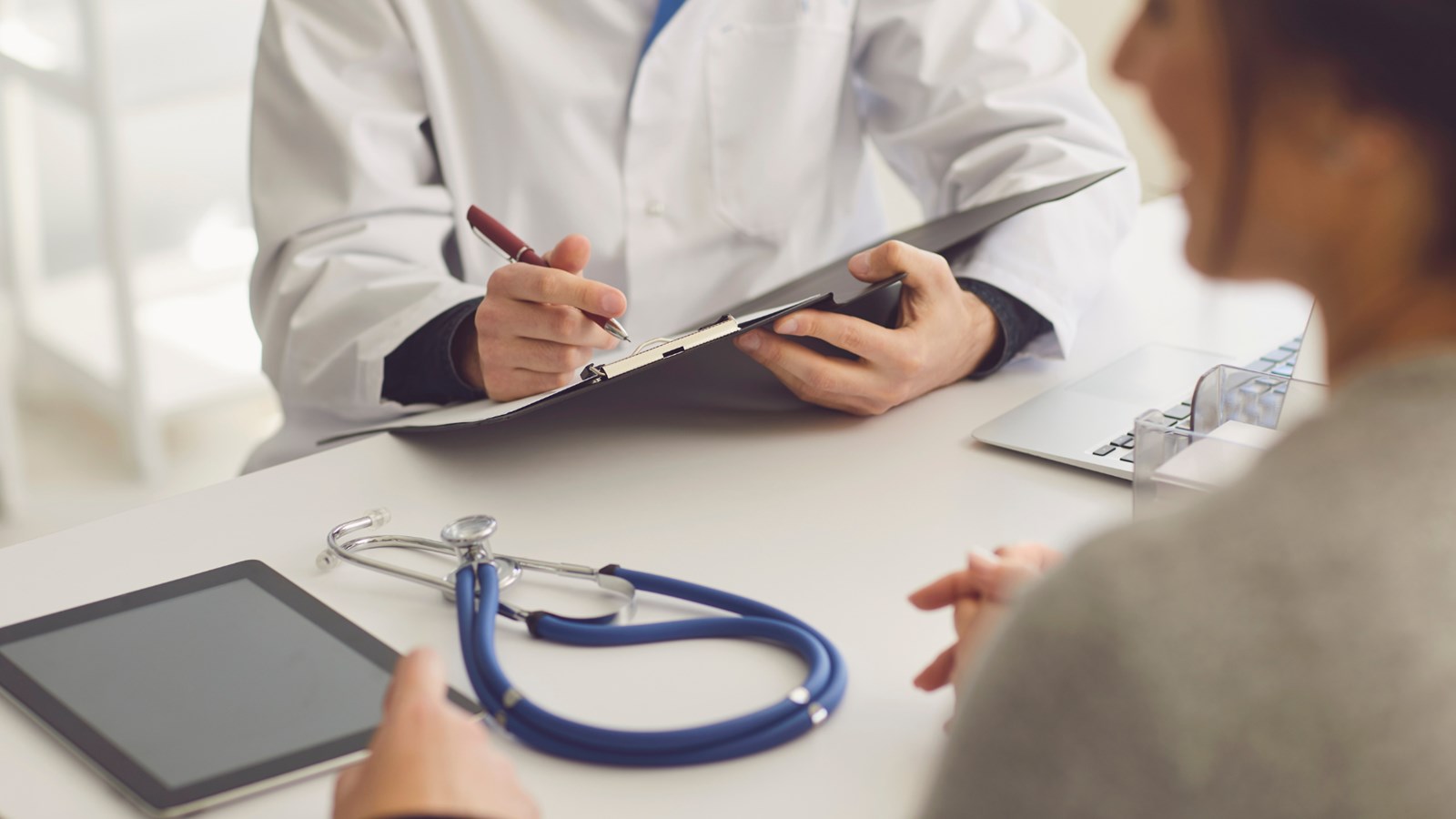 Que pensez-vous des réformes prévues par la loi spéciale sur les soins de santé ?
